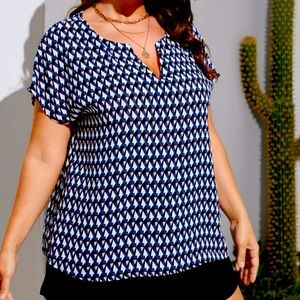 GEO PRINT TOP WITH DOLMAN SHORT SLEEVES, NOTCHED NECKLINE, NO ST…